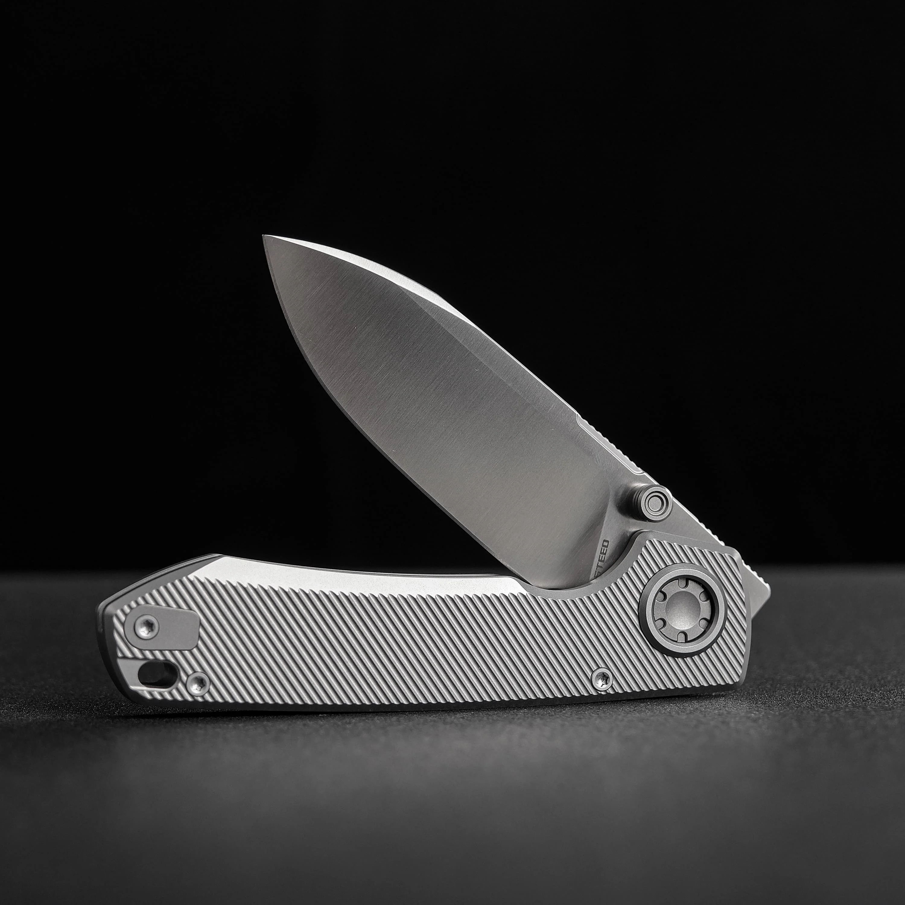 Raccoon® V -Vanchor Lock® (3.22" M390 Blade & Titanium Handle) - A4003 - Image 19